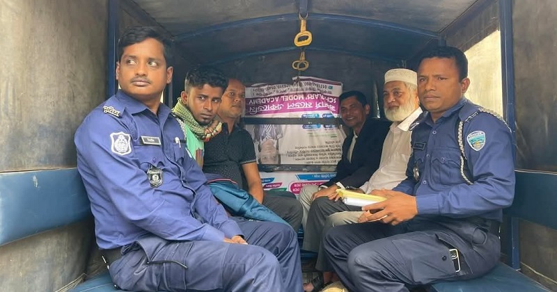 গ্রেফতার তিন আওয়ামী লীগ ও ছাত্রলীগ নেতা। ছবি: প্রতিনিধি