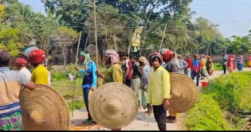 ফরিদপুরের ভাঙ্গায় আধিপত্য বিস্তার নিয়ে সংঘর্ষ। ছবি: প্রতিনিধি