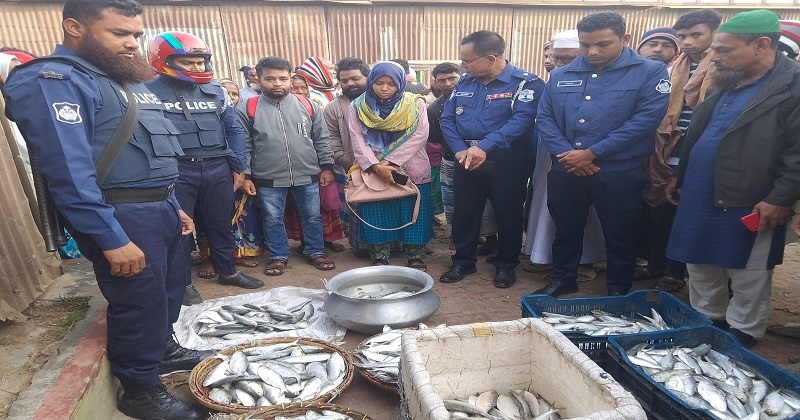 ছবি: খোলা কাগজ
