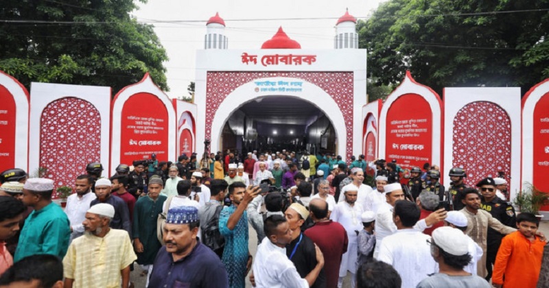  ঢাকার হাইকোর্ট প্রাঙ্গণে অবস্থিত জাতীয় ঈদগাহ ময়দানের প্রধান ফটক | ছবি : সংগৃহীত