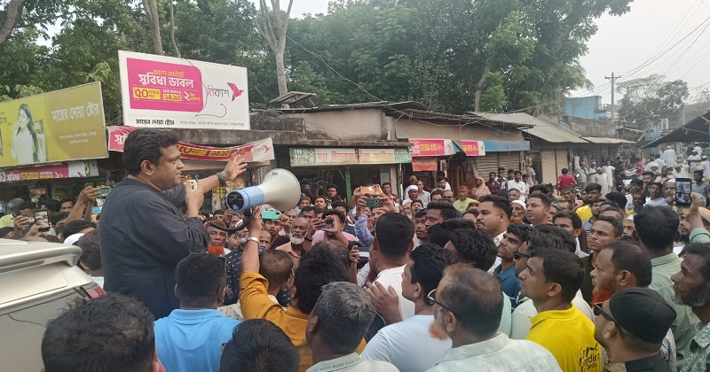 মতলব উত্তরে বিএনপির নেতাকর্মীদের সাথে ঈদ পরবর্তী শুভেচ্ছা বিনিময়ের সময় বক্তব্য রাখেন জেলা বিএনপির যুগ্ম সাধারণ সম্পাদক তানভীর হুদা।