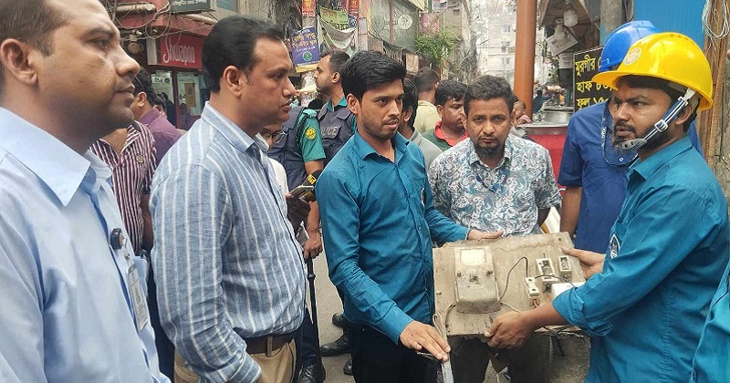 ছবি : খোলা কাগজ