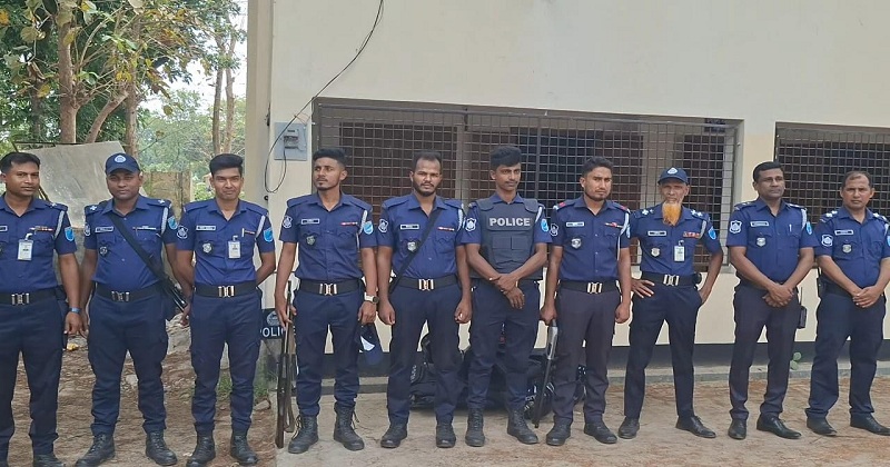 ছবি: খোলা কাগজ
