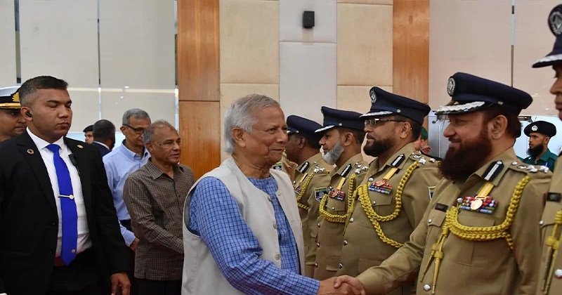 বাংলাদেশ পুলিশকে পাকিস্তানি সেনা বলে গুজব ছড়াচ্ছে ভারতীয় মিডিয়া
