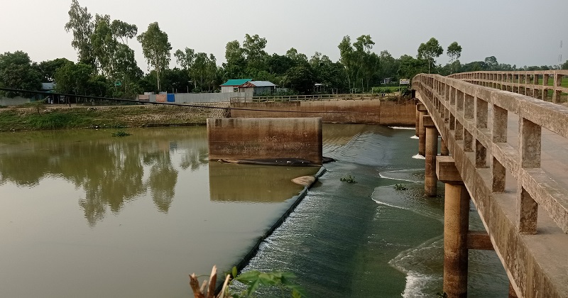 ১৬ বছরেও চালু হয়নি ১৪ কোটি টাকার রাবারড্যাম