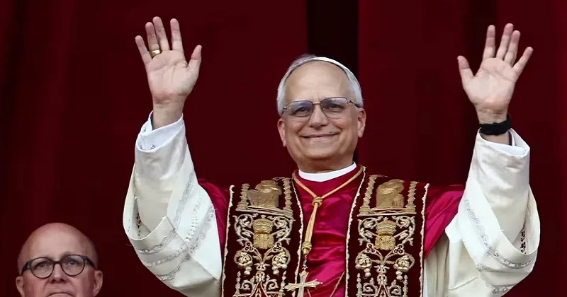 নতুন পোপ নির্বাচিত হলেন মার্কিন নাগরিক রবার্ট প্রেভোস্ট