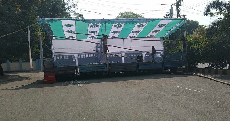 আ.লীগ নিষিদ্ধের দাবিতে সমাবেশের জন্য তৈরি হচ্ছে মঞ্চ