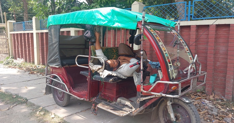 ছবি: খোলা কাগজ