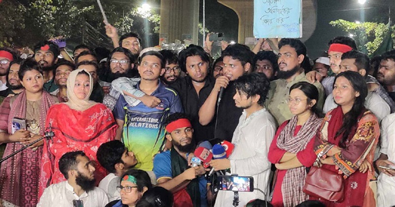 শাহবাগসহ সারা দেশে গণজমায়েতের ডাক হাসনাত আবদুল্লাহর 