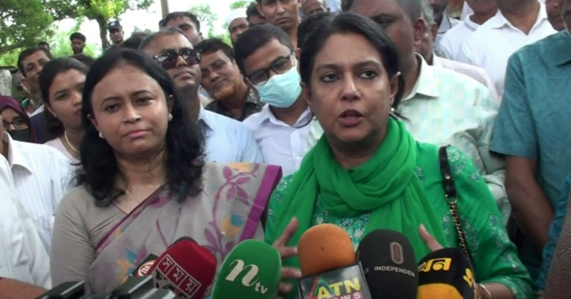 নাটোরের বড়াইগ্রাম উপজেলায় উপদেষ্টা সৈয়দা রিজওয়ানা হাসান। ছবি : প্রতিনিধি