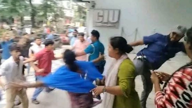 নারীকে লাথি মারা আকাশকে বহিষ্কার করল জামায়াত