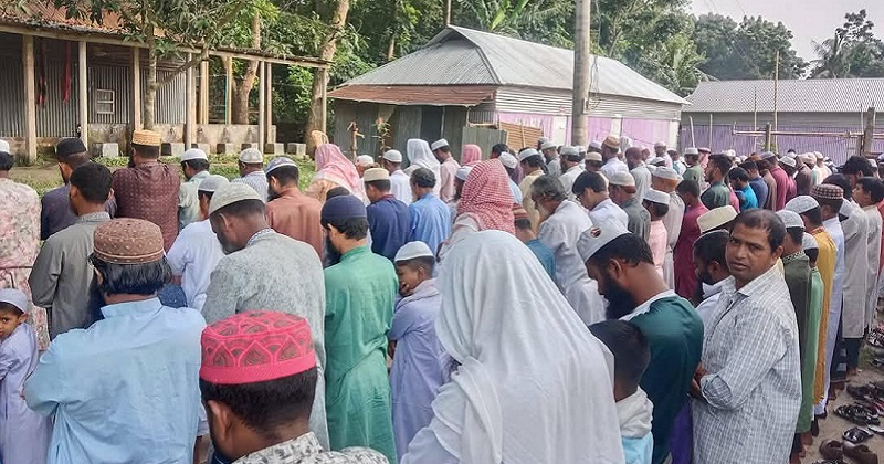 সৌদির সঙ্গে মিল রেখে মাদারগঞ্জে পালিত হলো পবিত্র ঈদুল আজহা