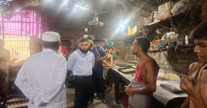 নোংরা পরিবেশে খাদ্যপণ্য উৎপাদনের দায়ে ৩ বেকারিকে জরিমানা