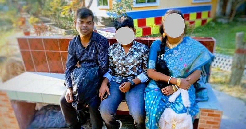 নওমুসলিম আব্দুর রহমান ও তার স্ত্রী-সন্তান। ছবি : প্রতিনিধি