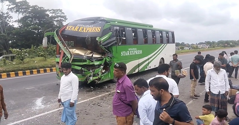 ঢাকা-ভাঙ্গা এক্সপ্রেসওয়েতে দুটি বাসের সংঘর্ষে আহত ২০