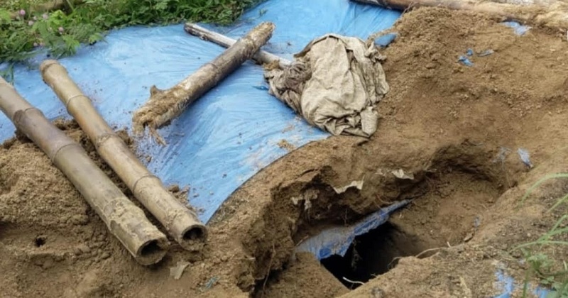 ছবি: খোলা কাগজ
