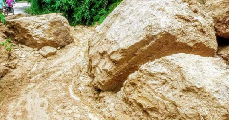 ছবি: খোলা কাগজ