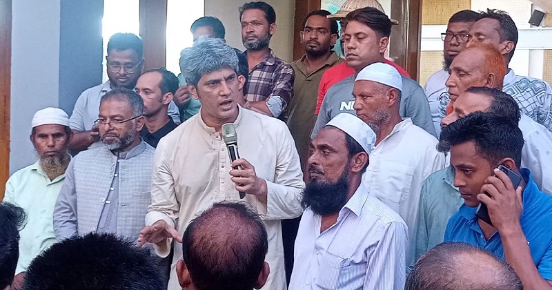 বাঞ্ছারামপুর উপজেলা অডিটোরিয়ামে জোনায়েদ সাকি। ছবি : প্রতিনিধি
