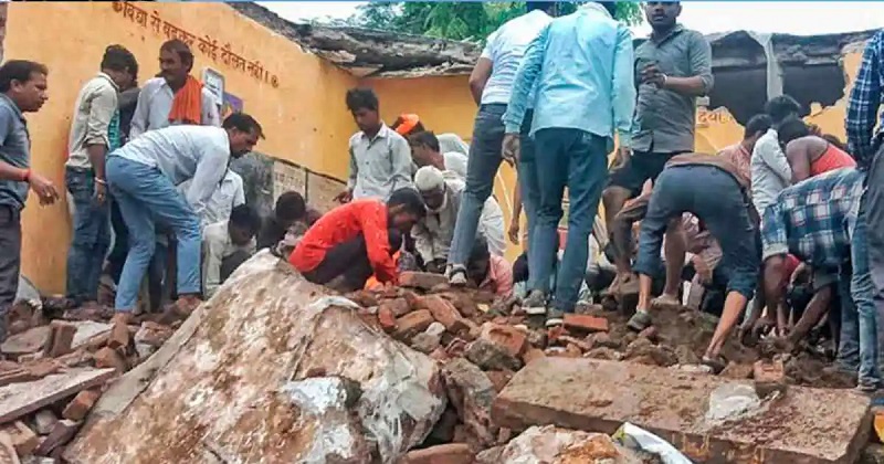 ভারতে স্কুল চলাকালীন ভবন ধসে নিহত ৪, ধ্বংসস্তূপে আটকা ৪০ শিশু