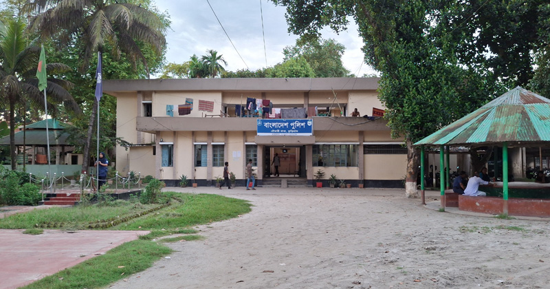 রৌমারী থানা। ছবি : প্রতিনিধি