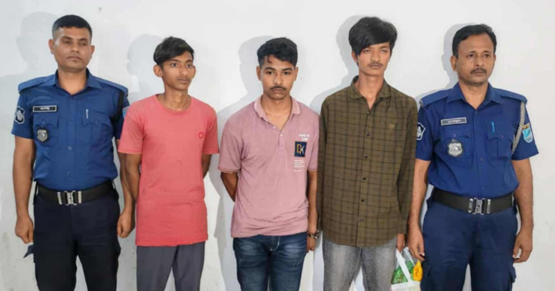 গ্রেফতারকৃত আসামিরা। ছবি : প্রতিনিধি