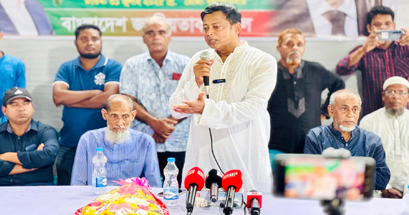বিএনপি দেশ ও জনগণের কল্যাণে কাজ করছে : কর্নেল আজাদ