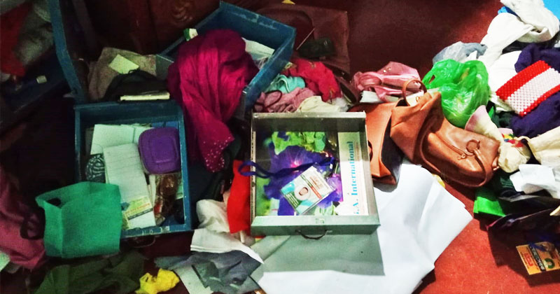 দশমিনায় ডাকাতি করে নগদ টাকা ও স্বর্ণালংকার লুট