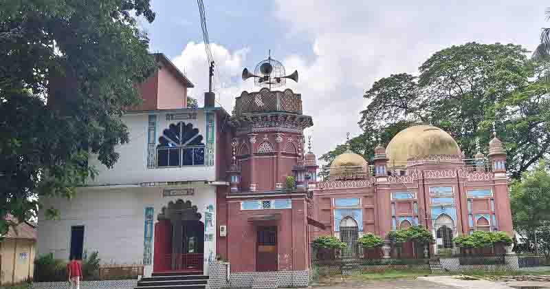 ঈশ্বরগঞ্জে কমিটির অবৈধ সিদ্ধান্তে ইমাম বহিষ্কার, মুসল্লীদের ক্ষোভ