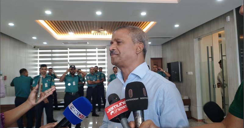 ফেব্রুয়ারিতেই নির্বাচন, তারপর আমরা বিদায় নেব : আসিফ নজরুল