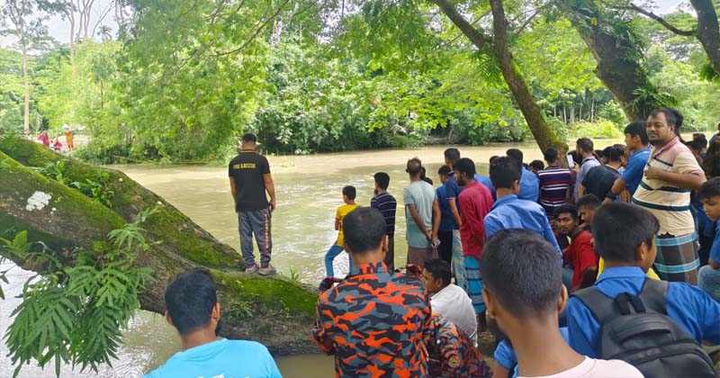 ছবি : খোলা কাগজ