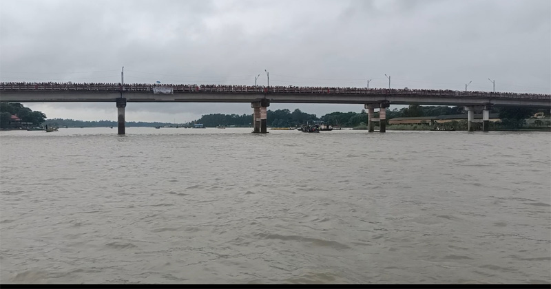 ছবি : খোলা কাগজ