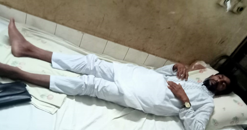 আহত যুবদল নেতা। ছবি : প্রতিনিধি