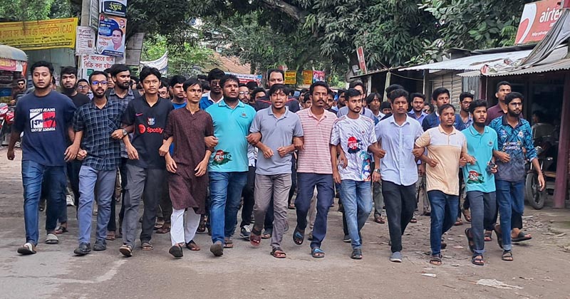 ডিপ্লোমা কোটা বাতিল ও প্রকৌশল শিক্ষার্থীদের ওপর হামলার প্রতিবাদে মাভাবিপ্রবিতে বিক্ষোভ