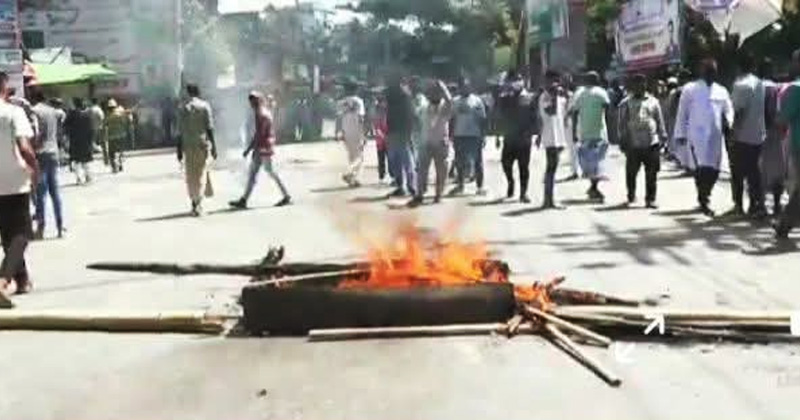 কক্সবাজার পৌর শহর রণক্ষেত্রে পরিণত