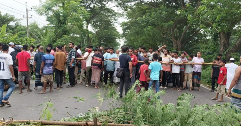 ফরিদপুর-ভাঙ্গা মহাসড়ক অবরোধ। ছবি : প্রতিনিধি