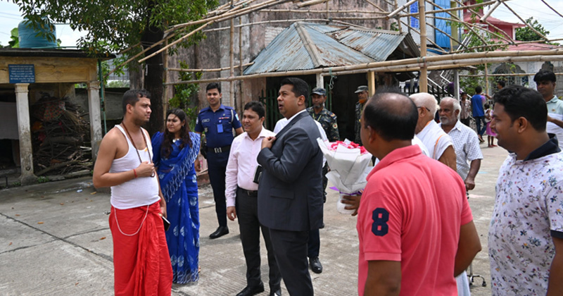 ছবি : খোলা কাগজ