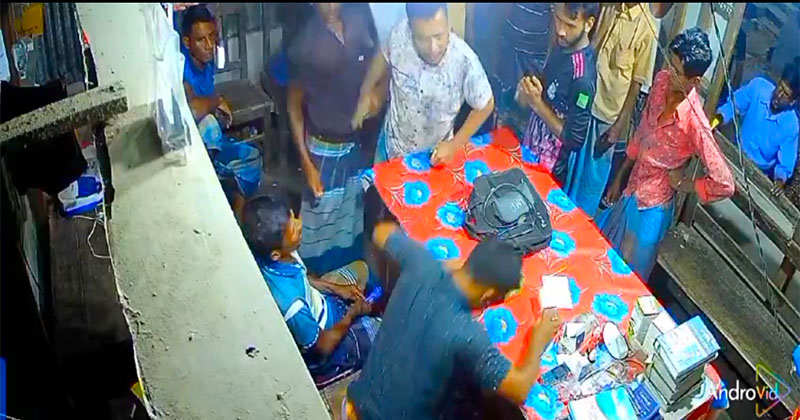 পূজার চাঁদা কালেকশনে না যাওয়ায় যুবদল নেতার তাণ্ডব, ভিডিও ভাইরাল