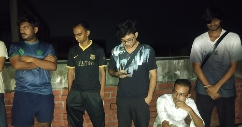 ছবি : খোলা কাগজ