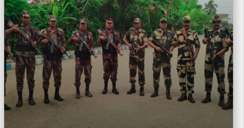 দুর্গাপূজায় সাতক্ষীরা সীমান্তে কঠোর নিরাপত্তায় বিজিবি