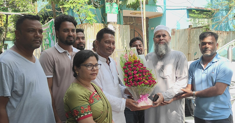 দেশের প্রশ্নে হিন্দু মুসলিম সকলেই এক : জেলা প্রশাসক