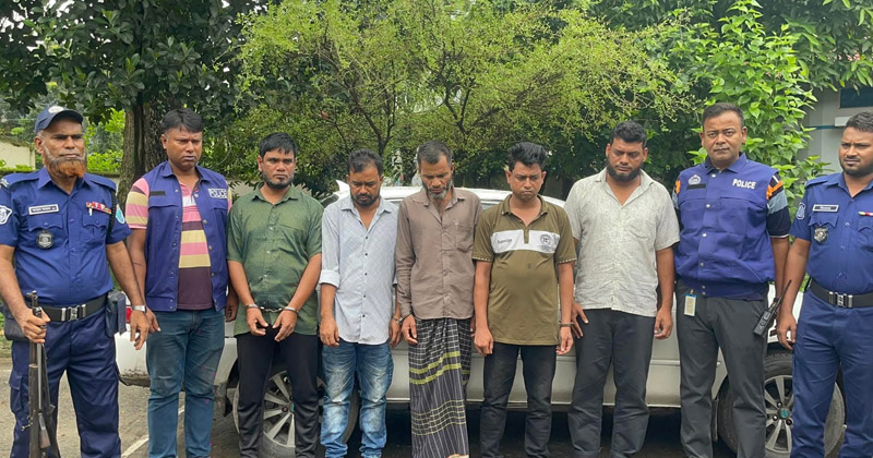 ধামরাইয়ে ডাকাতির প্রস্তুতিকালে গ্রেফতার ৫