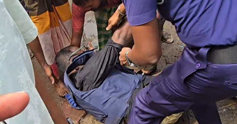 নরসিংদীতে চাঁদাবাজ আটককালে পুলিশের ওপর হামলা, আহত অতিরিক্ত পুলিশ সুপার