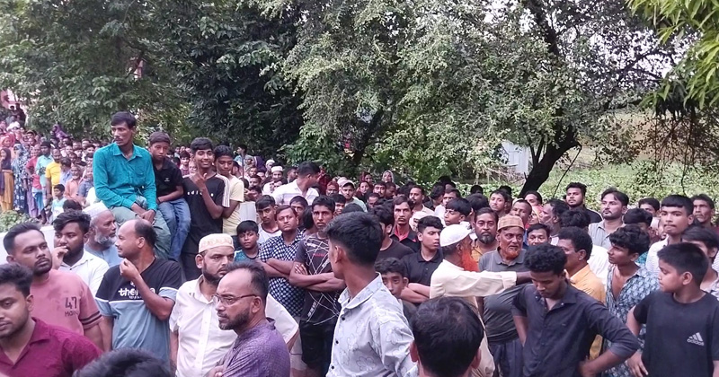 সিংগাইরে ছোট ভাইকে কুপিয়ে হত্যা, বড় ভাই আটক