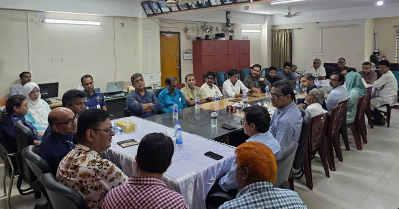 নারায়ণগঞ্জের যানজট নিরসনে কাজ শুরু করেছে পুলিশ