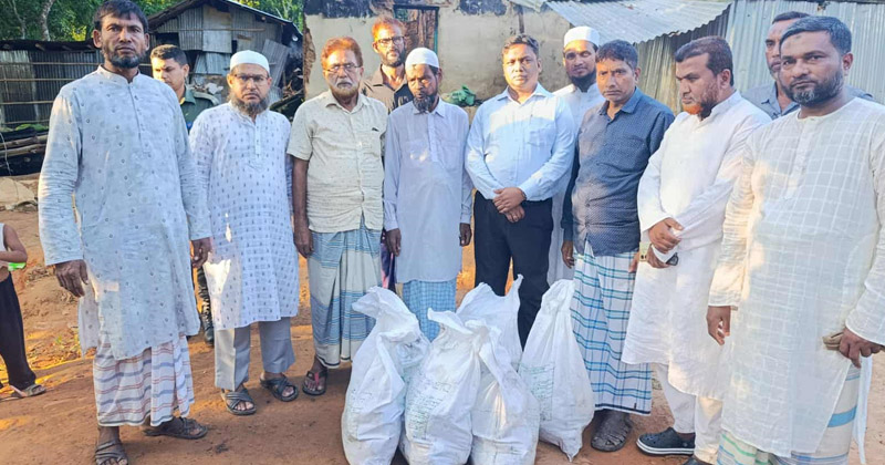 অগ্নিকাণ্ডে ক্ষতিগ্রস্ত পরিবারের পাশে দাঁড়ালেন ইউএনও