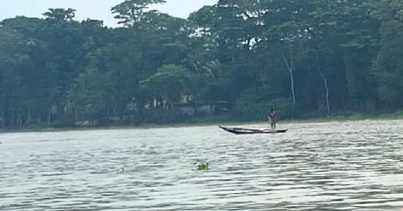 কাউখালীতে থামছে না মা ইলিশ নিধন 