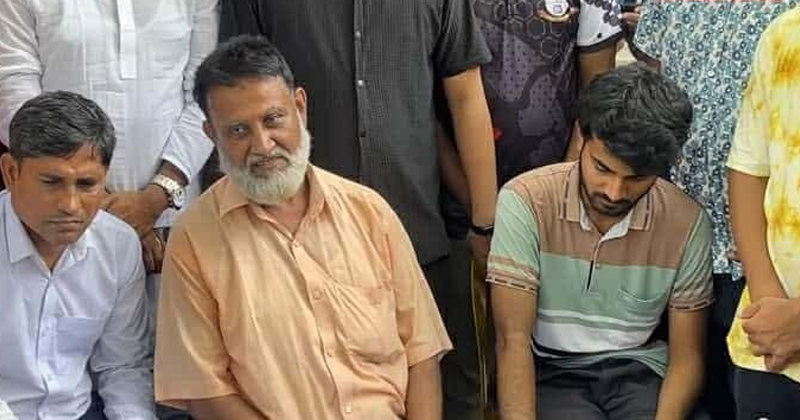 প্রধান উপদেষ্টার কাছে ছেলে হত্যার বিচার চাইলেন যুবায়েদের বাবা 