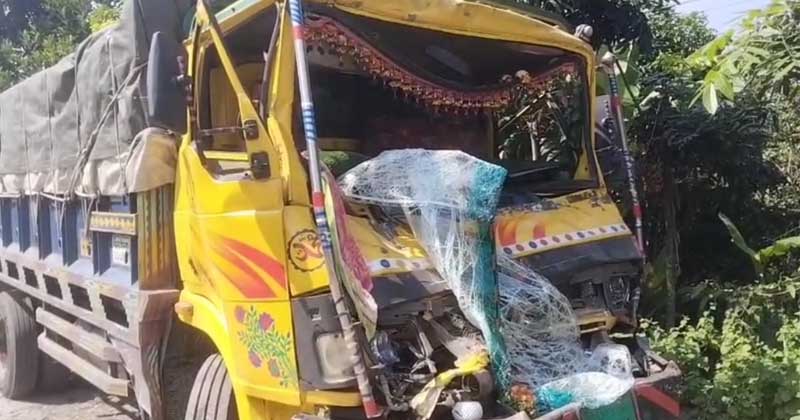 ঢাকা-ভাঙ্গা এক্সপ্রেসওয়েতে বাসকে ট্রাকের ধাক্কা, দুই যাত্রী নিহত