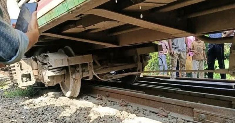 গাজীপুরে মোহনগঞ্জ এক্সপ্রেসের বগি লাইনচ্যুত