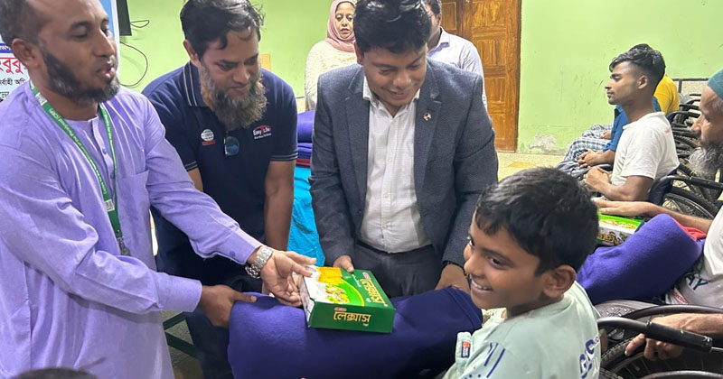 ছবি : খোলা কাগজ